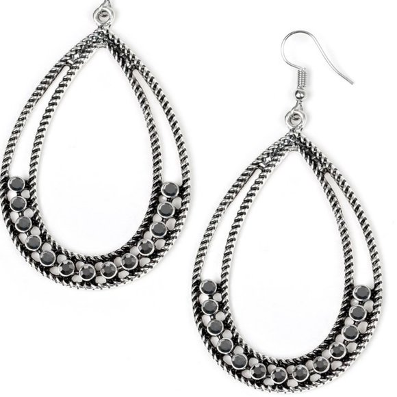 paparazzi Jewelry - Glitzy Fit Silver
